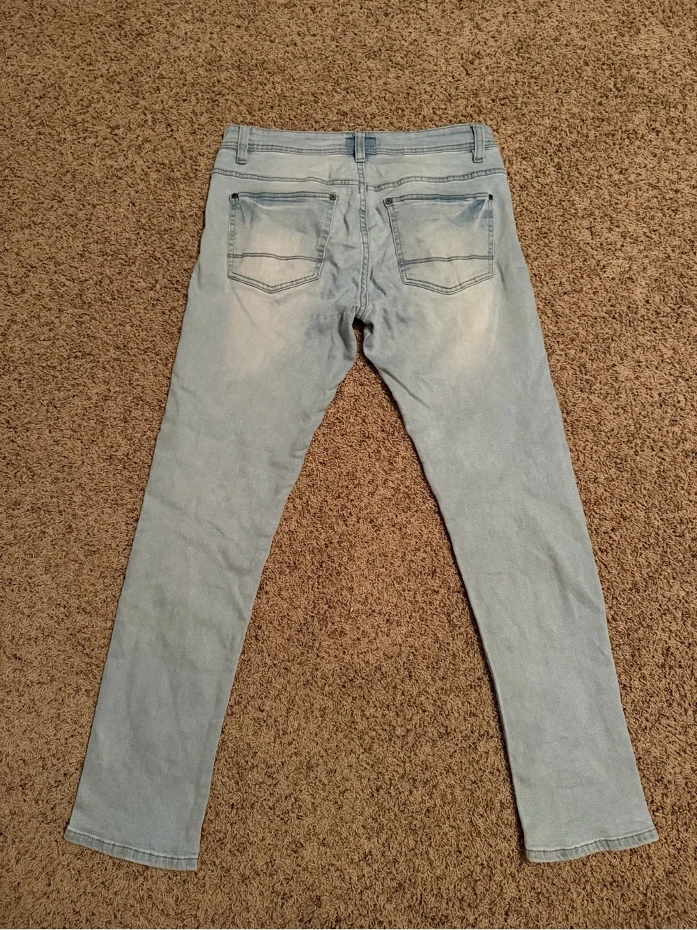 Men’s Size 31/32 Steve’s jeans and size 31 forever 21 light blue jeans 2p bundle